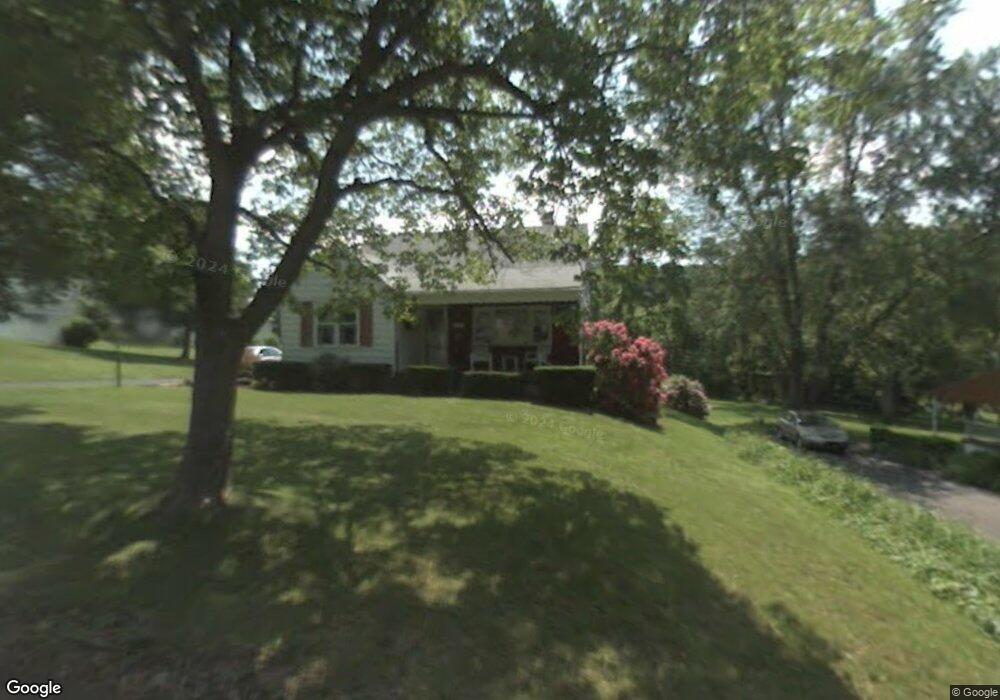 903 Englesville Hill Rd, Boyertown, PA 19512 - photo 1