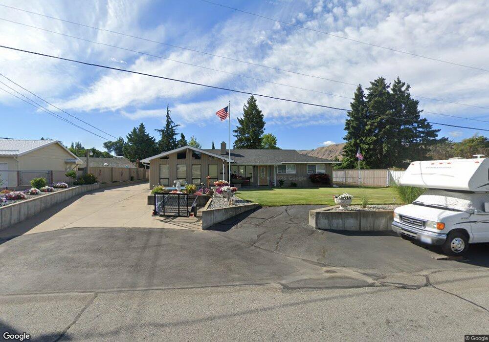 302 Johnson Place, East Wenatchee, WA 98802 - photo 1