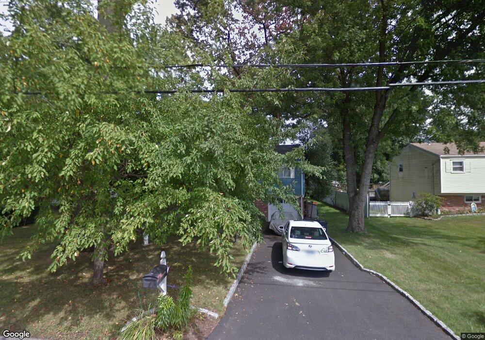 93 Buckingham Dr, Stamford, CT 06902 - photo 1