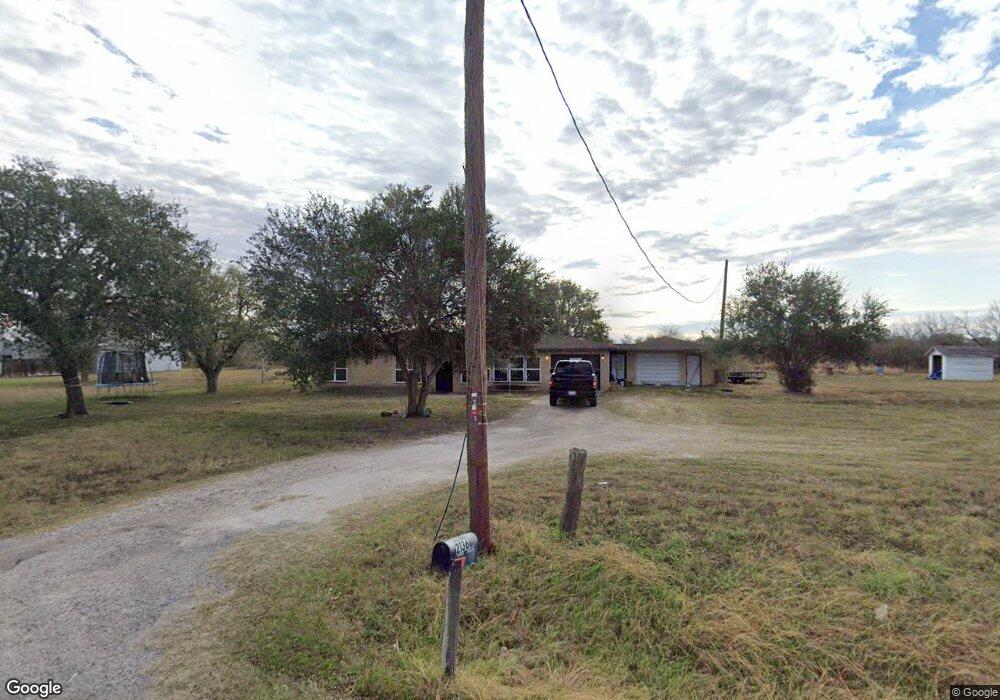 2136 Old Houston Hwy, Beeville, TX 78102 - photo 1