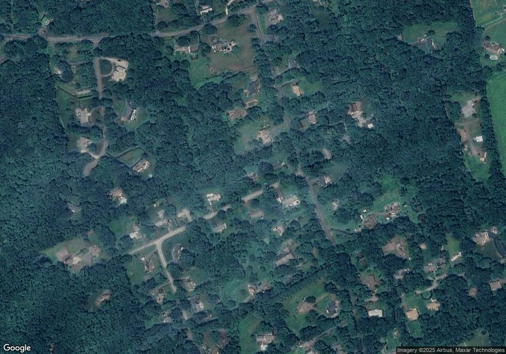 4 Fieldstone Dr, Newtown, CT 06470 - photo 1