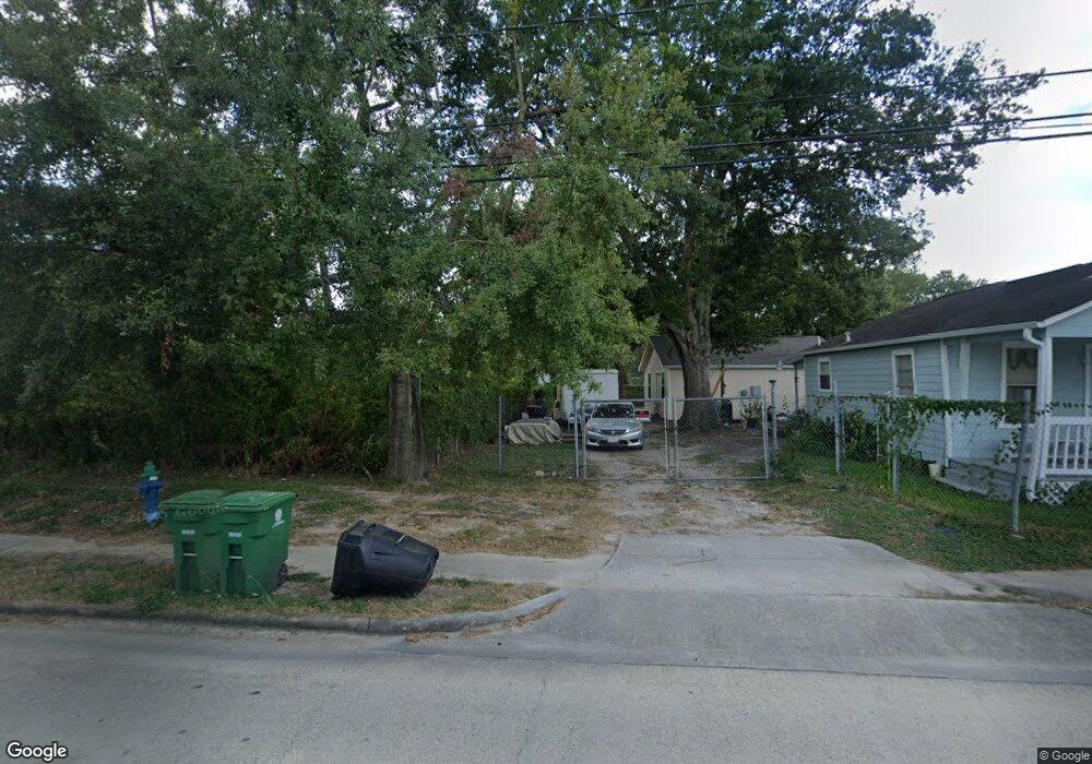 2517 S Victory Dr, Houston, TX 77088 - photo 1