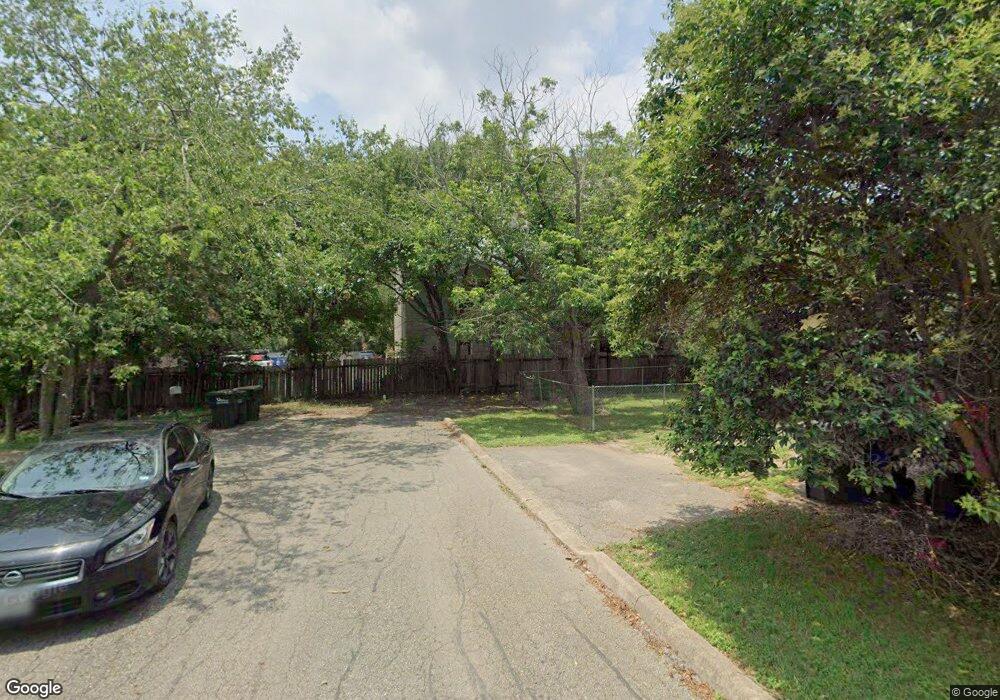 1221 W Hopkins St unit 5, San Marcos, TX 78666 - photo 1