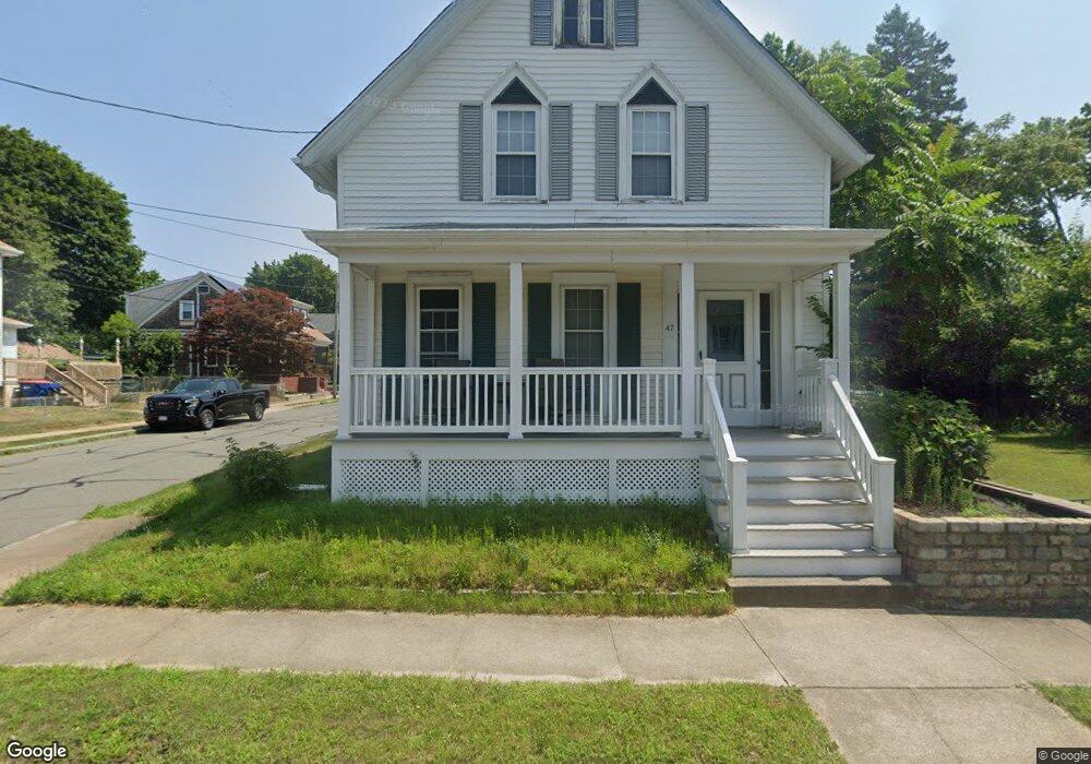 47 Adams St, Fairhaven, MA 02719 - photo 1