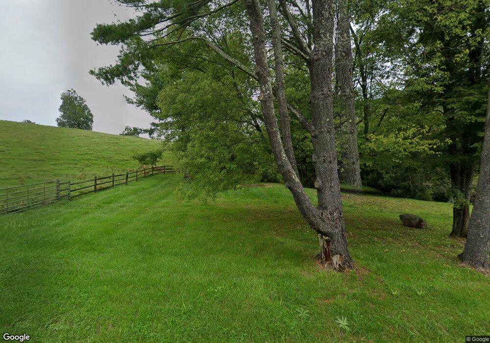 5722 Blantyre Rd, Broad Run, VA 20137 - photo 1