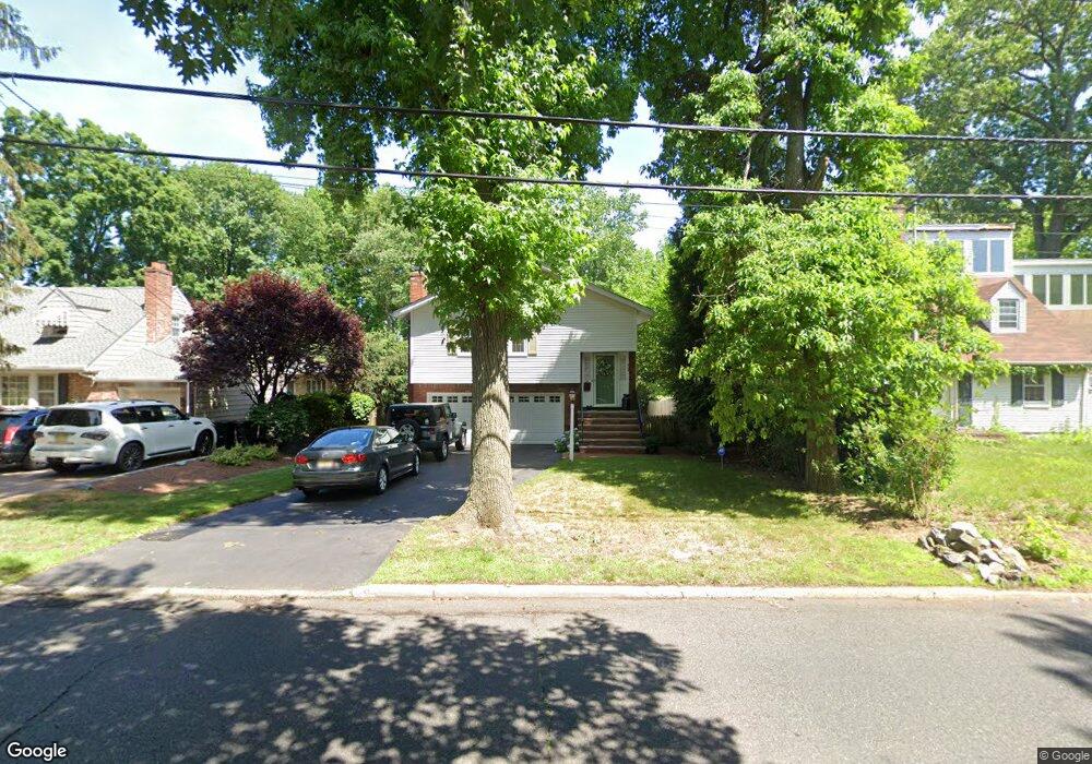 206 Spring Valley Rd, Oradell, NJ 07649 - photo 1