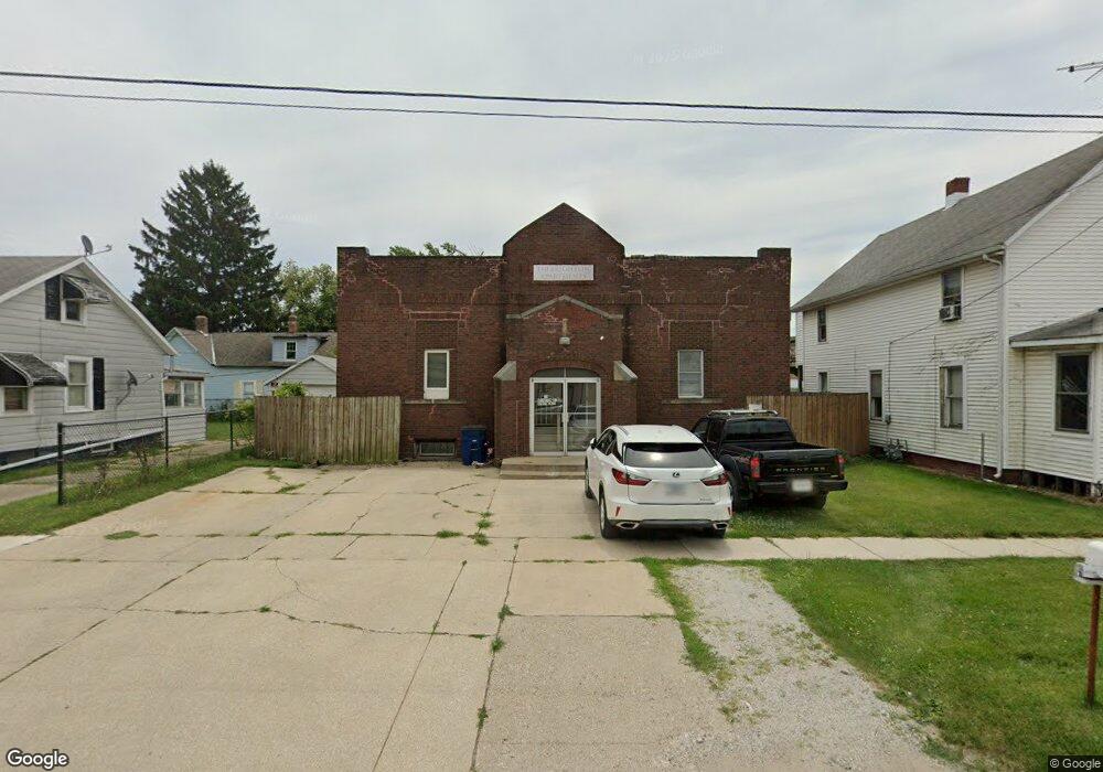 110 Brighton St, La Porte, IN 46350 - photo 1