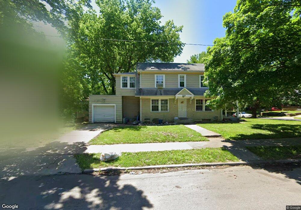 2101 E 58th St, Kansas City, MO 64130 - photo 1