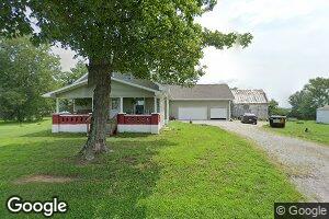 7228 S Division St, Oakland City, IN 47660