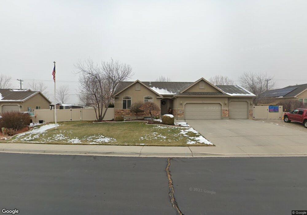 1381 N Manila Ct, Pleasant Grove, UT 84062 - photo 1