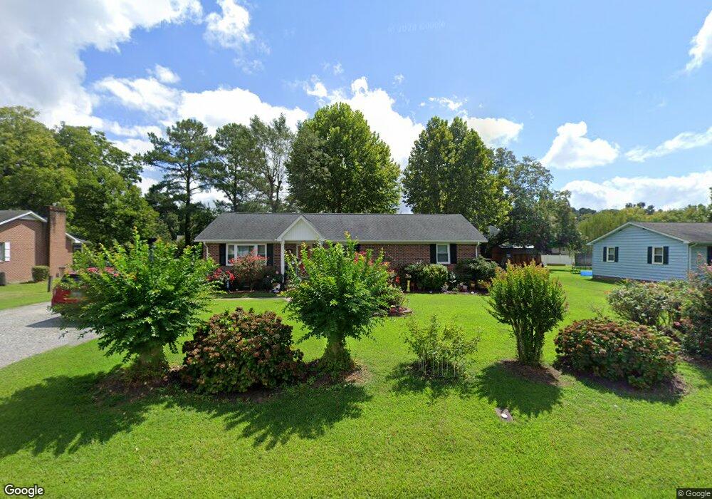 710 Bagby St, West Point, VA 23181 - photo 1