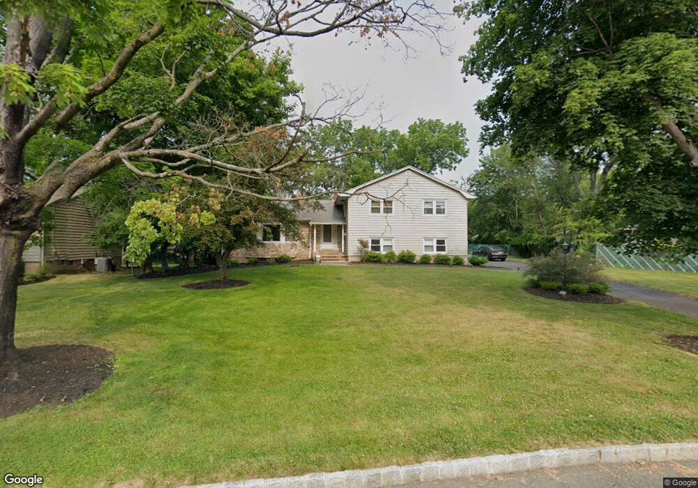 10 Ridgewood Dr, Livingston, NJ 07039 - photo 1