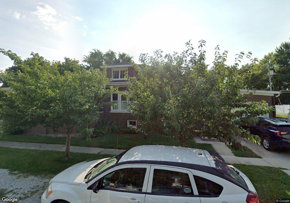 112 E Van Allen St, Tuscola, IL 61953 - photo 1