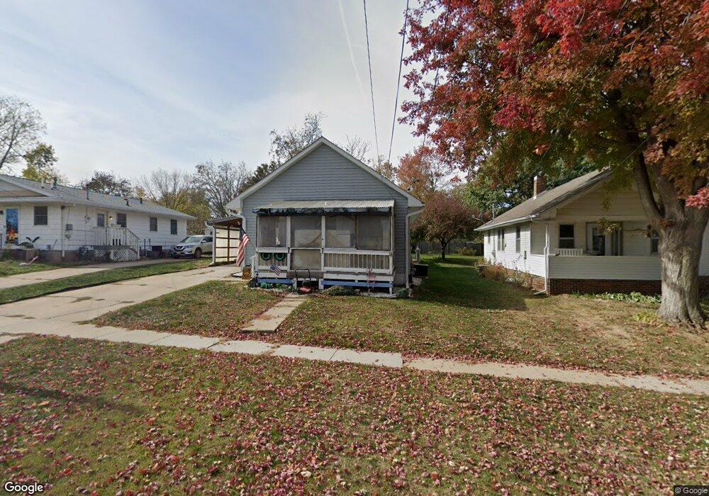 217 E 10th St S, Newton, IA 50208 - photo 1