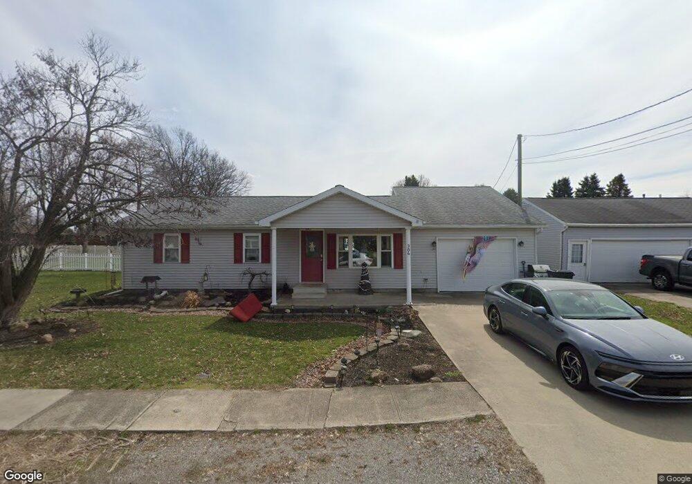 304 Taft St, Columbus Grove, OH 45830 - photo 1