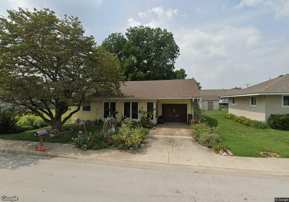 601 N Lange Ave, Maryville, IL 62062 - photo 1