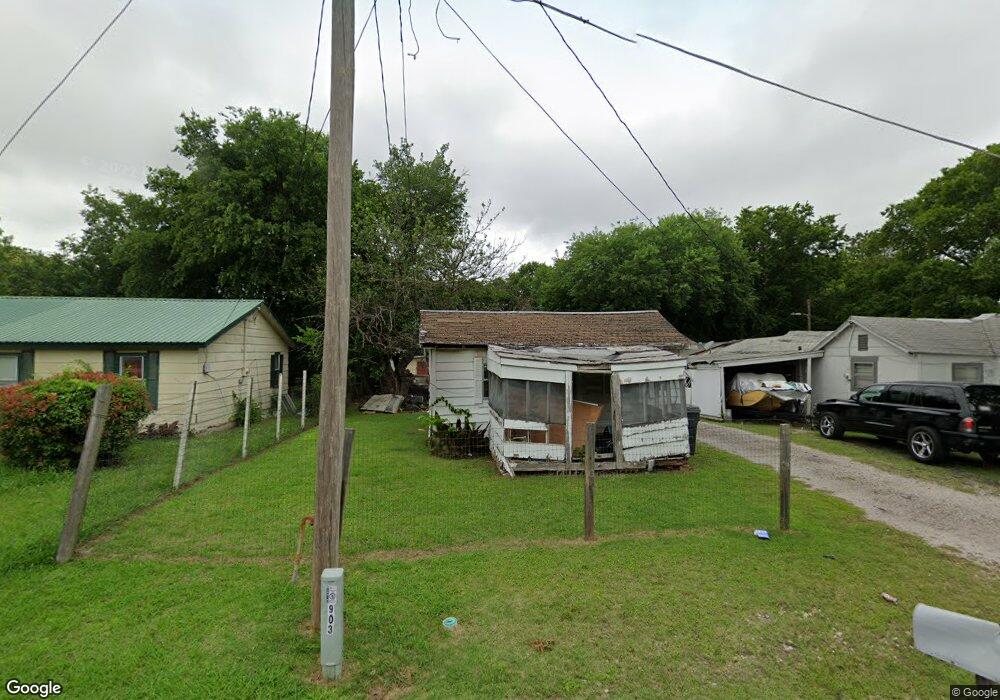 903 K St NE, Ardmore, OK 73401 - photo 1