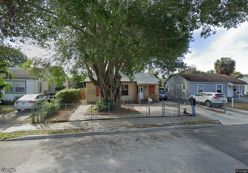 696 44th St, West Palm Beach, FL 33407 - photo 1