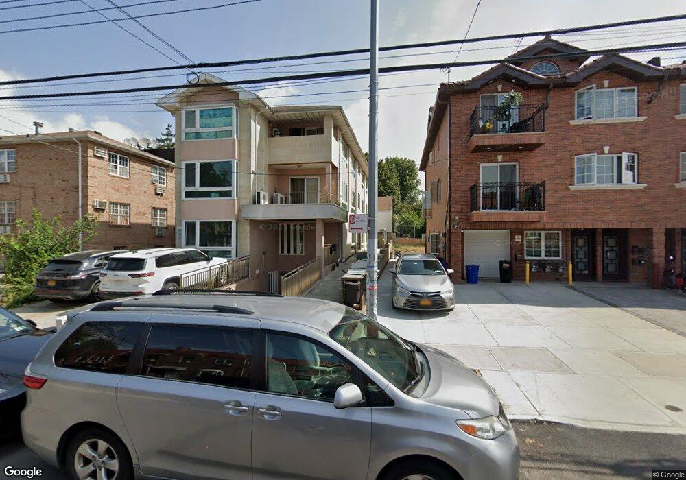 5735 Lawrence St unit P2, Flushing, NY 11355 - photo 1