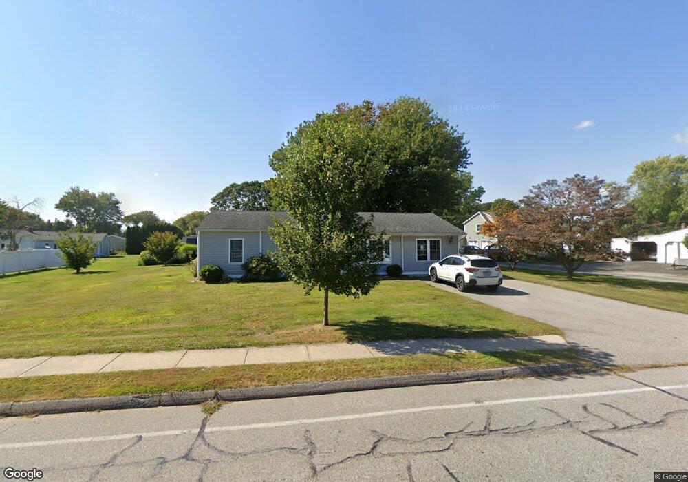 27 Maple Ave, Old Saybrook, CT 06475 - photo 1