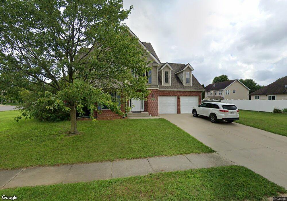 2317 Cameron Dr, Columbus, IN 47203 - photo 1