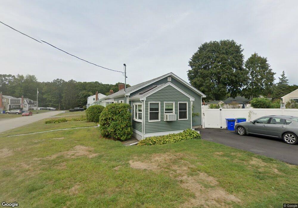 33 Nevens Cir, Rockland, MA 02370 - photo 1