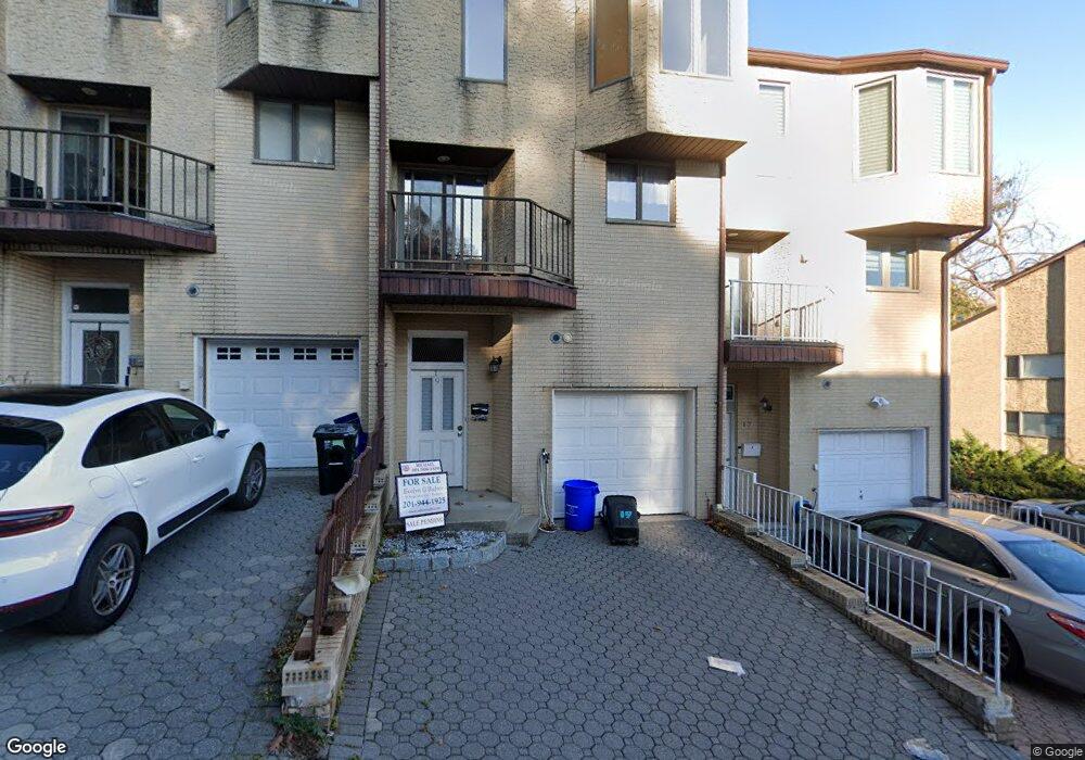 19 Veterans Way, Edgewater, NJ 07020 - photo 1