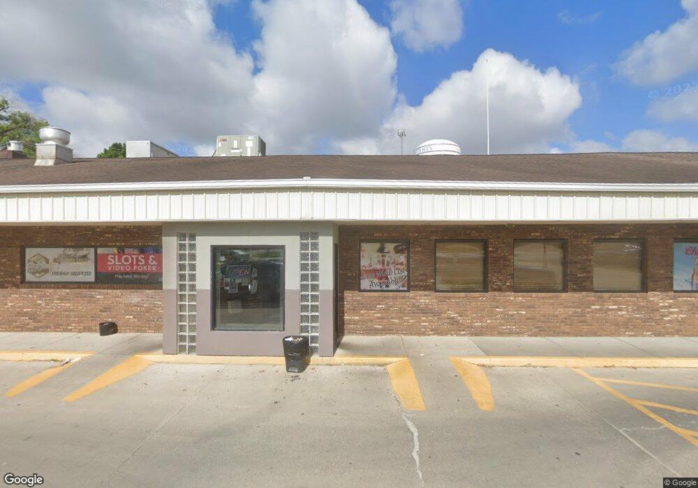 319 N Logan St, Mattoon, IL 61938 - photo 1