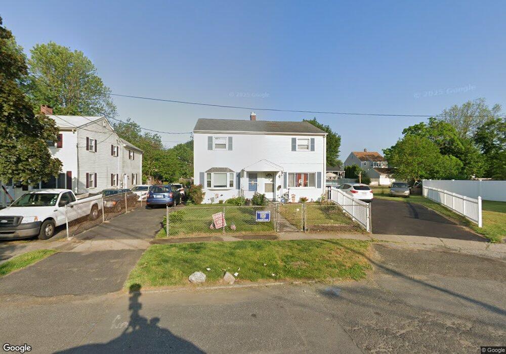 129 Mcgrath Ct, Stratford, CT 06615 - photo 1