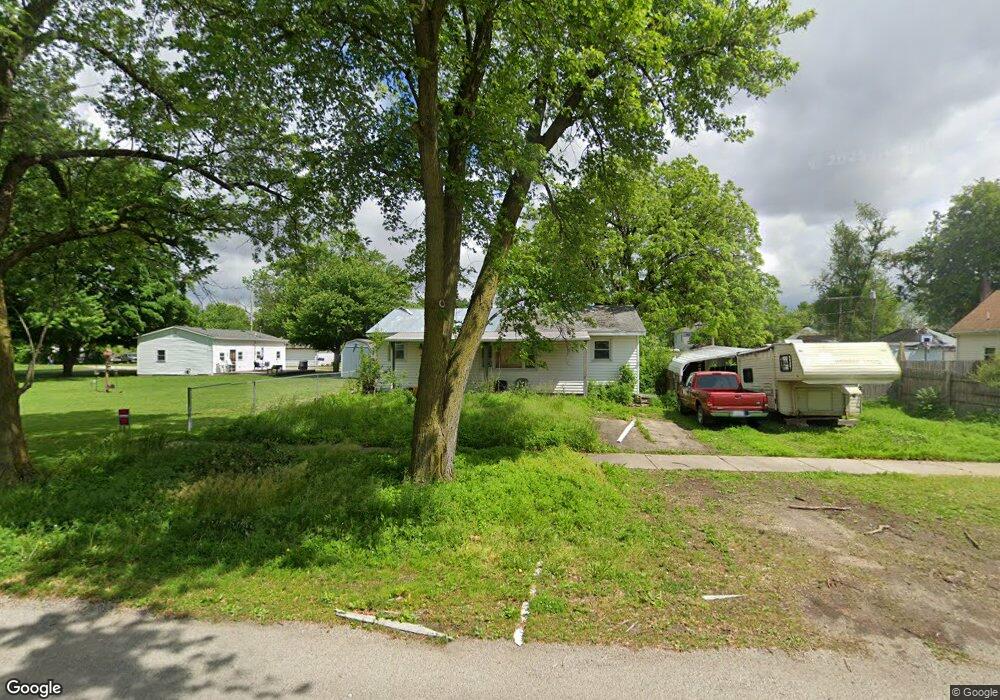 712 Moultrie Ave, Mattoon, IL 61938 - photo 1