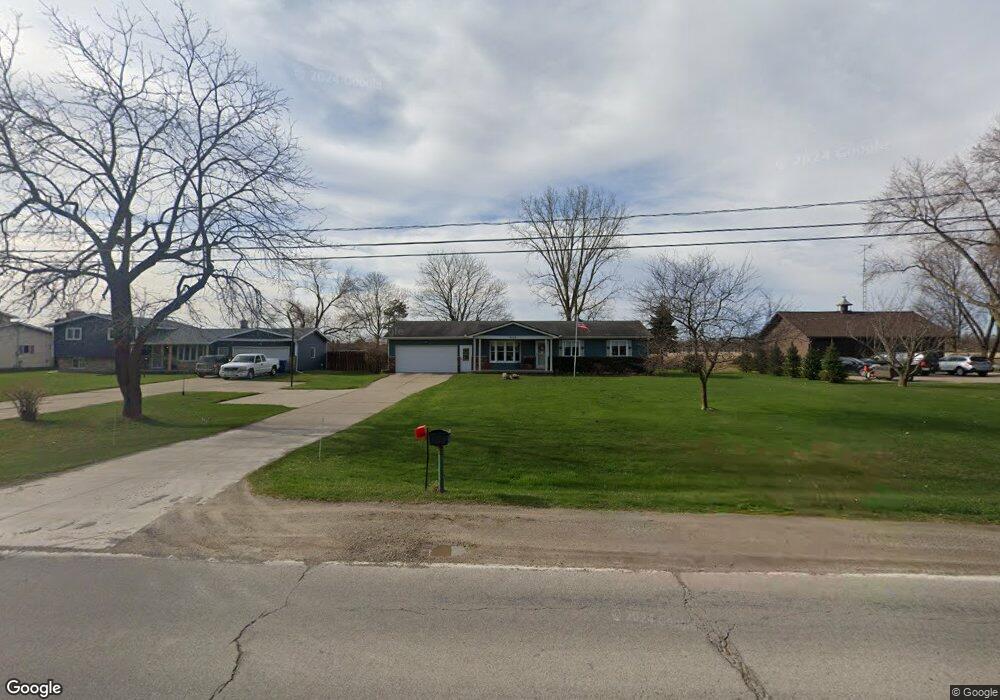 9135 Beecher Rd, Flushing, MI 48433 - photo 1