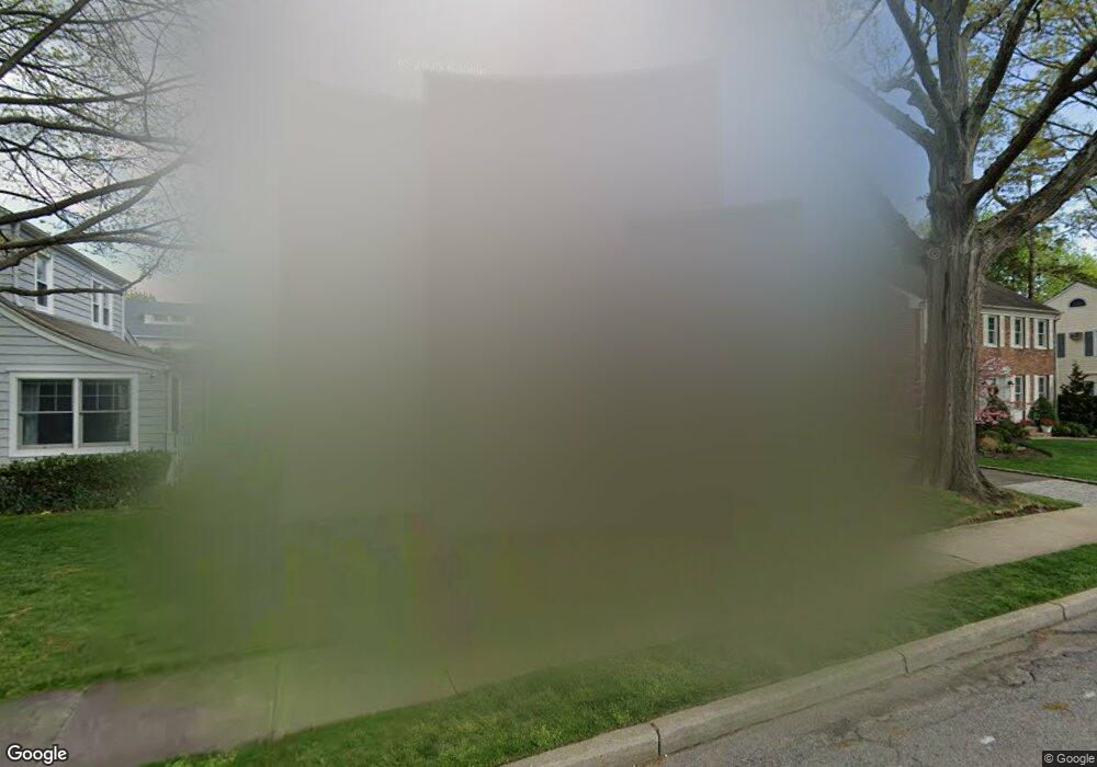 39 Kilburn Rd, Garden City, NY 11530 - photo 1