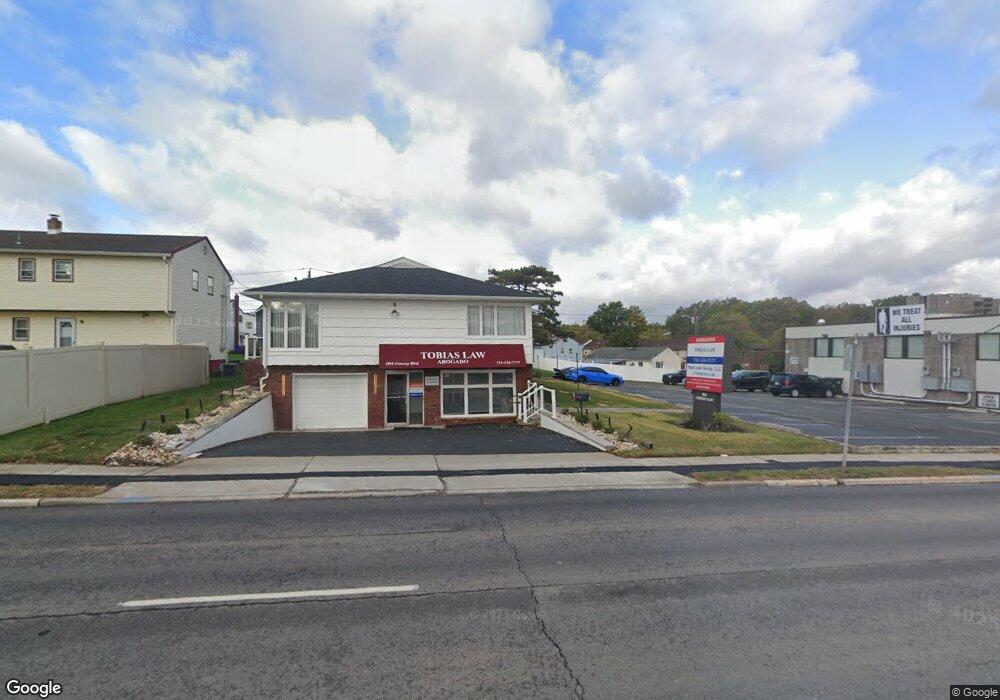 1108 Andrews Dr, Perth Amboy, NJ 08861 - photo 1