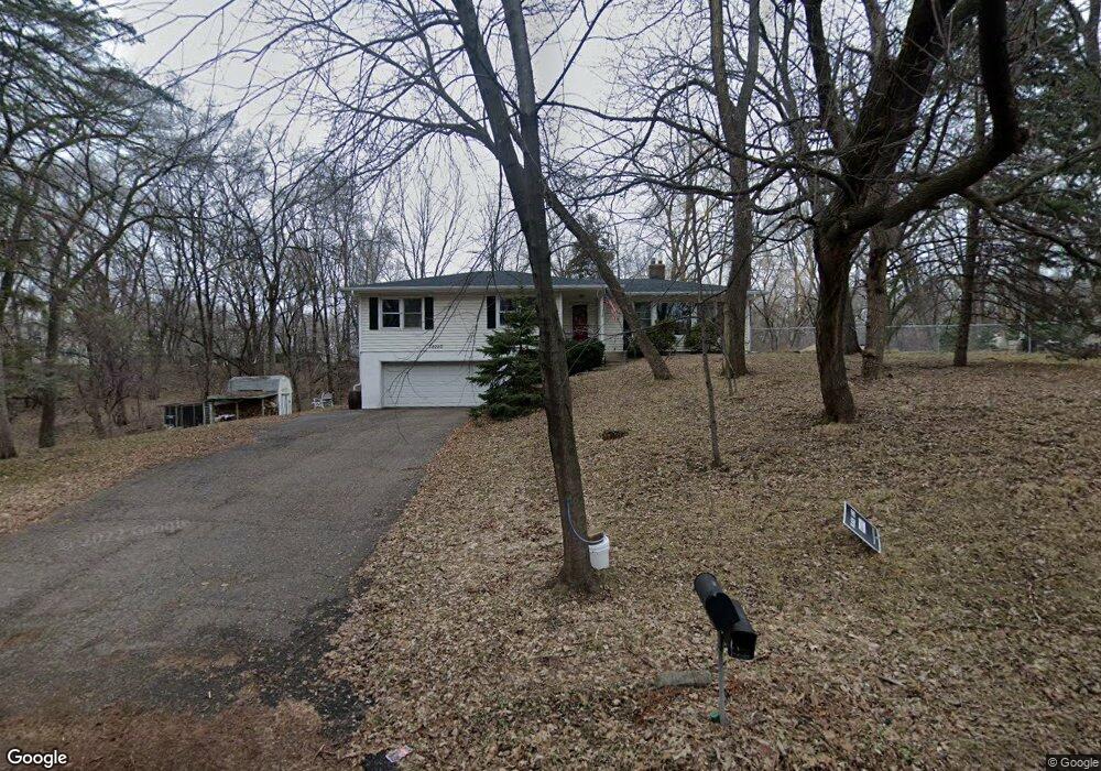 15050 Victor Ln, Minnetonka, MN 55345 - photo 1