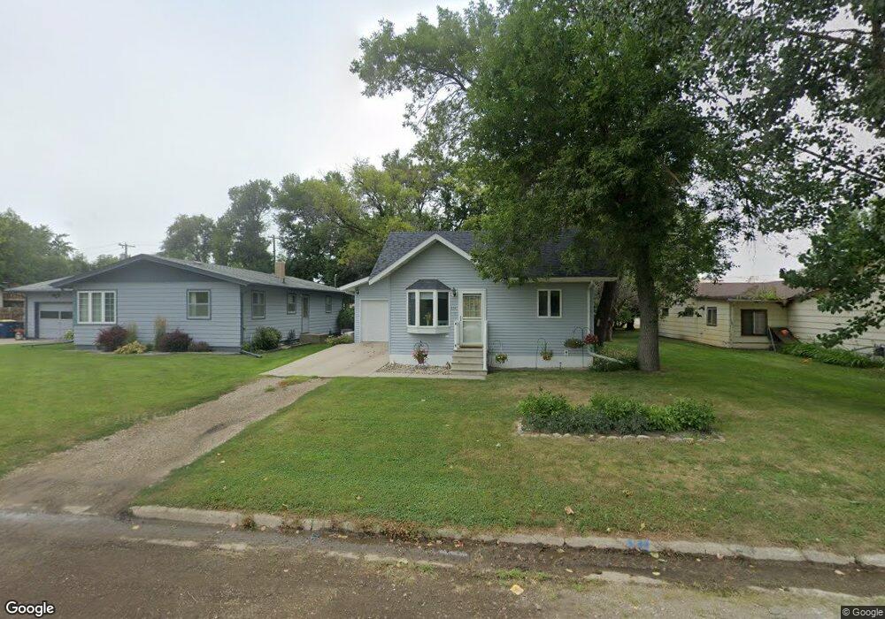206 13th St SW, Jamestown, ND 58401 - photo 1