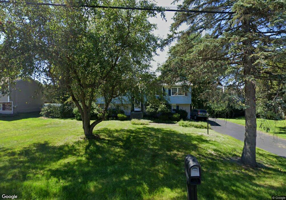 31 Sutton Park Rd, Poughkeepsie, NY 12603 - photo 1