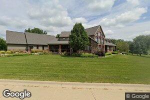 535 5th St N, Winthrop, IA 50682