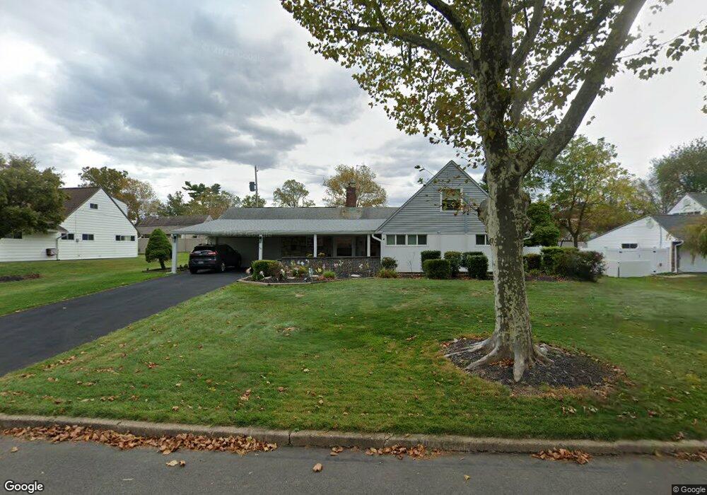 36 Spicebush Rd, Levittown, PA 19056 - photo 1