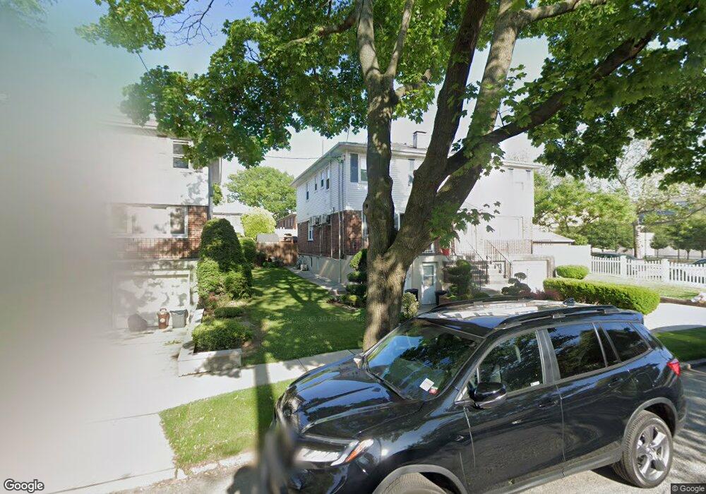 2535 147th St, Flushing, NY 11354 - photo 1