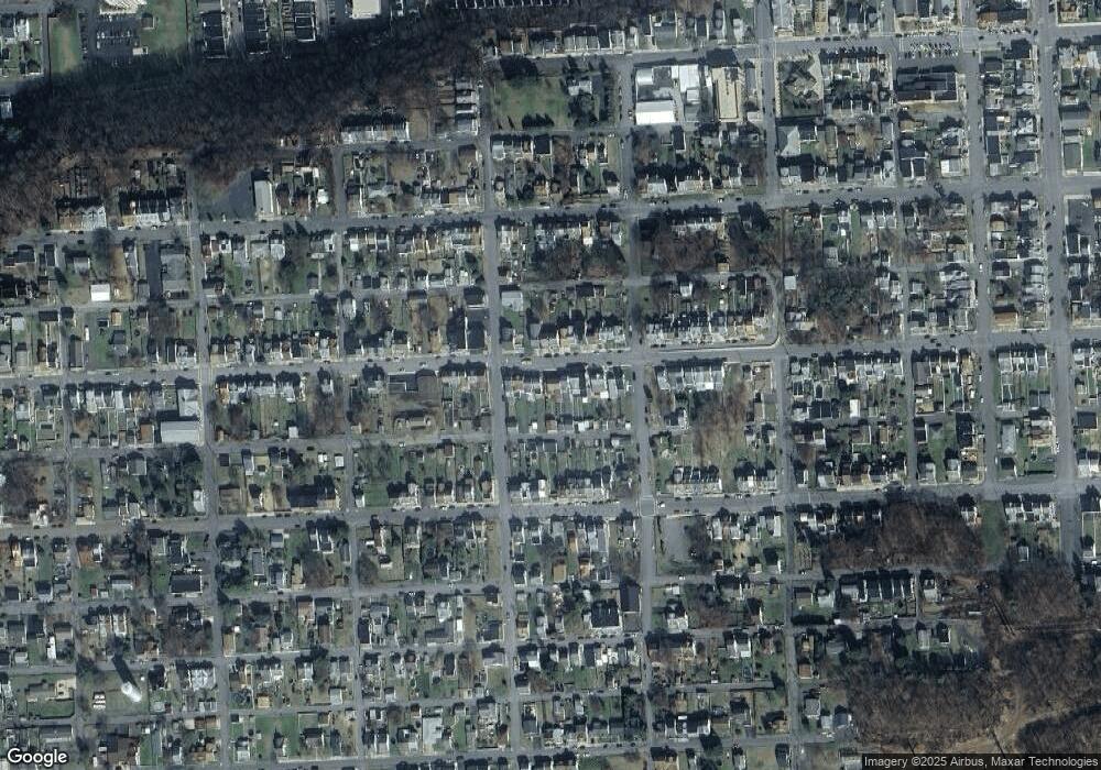 1030 W Pine St, Coal Township, PA 17866 - photo 1