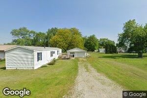 8 Taylor St, Tilton, IL 61833