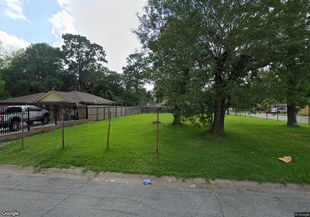 10435 Royal Oaks Dr, Houston, TX 77016 - photo 1