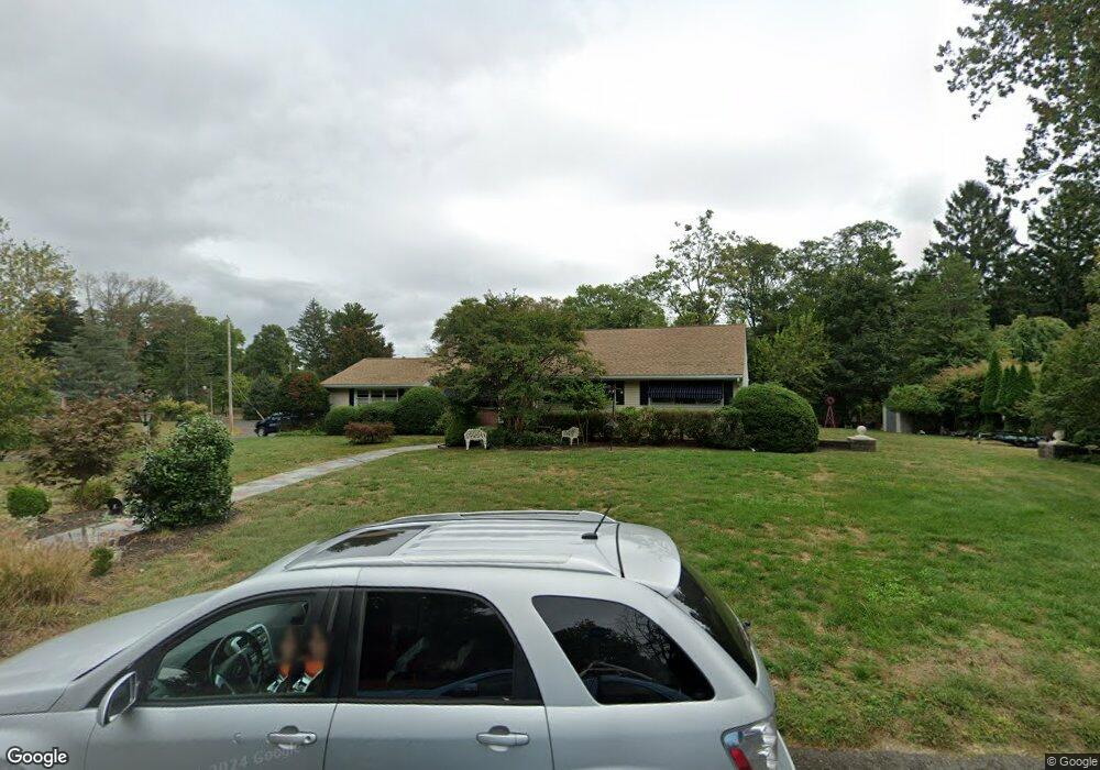 8 Hemlock Ct, Middletown, NJ 07748 - photo 1