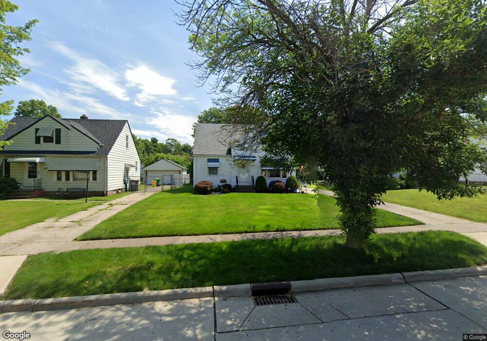 2233 E 290th St, Wickliffe, OH 44092 - photo 1