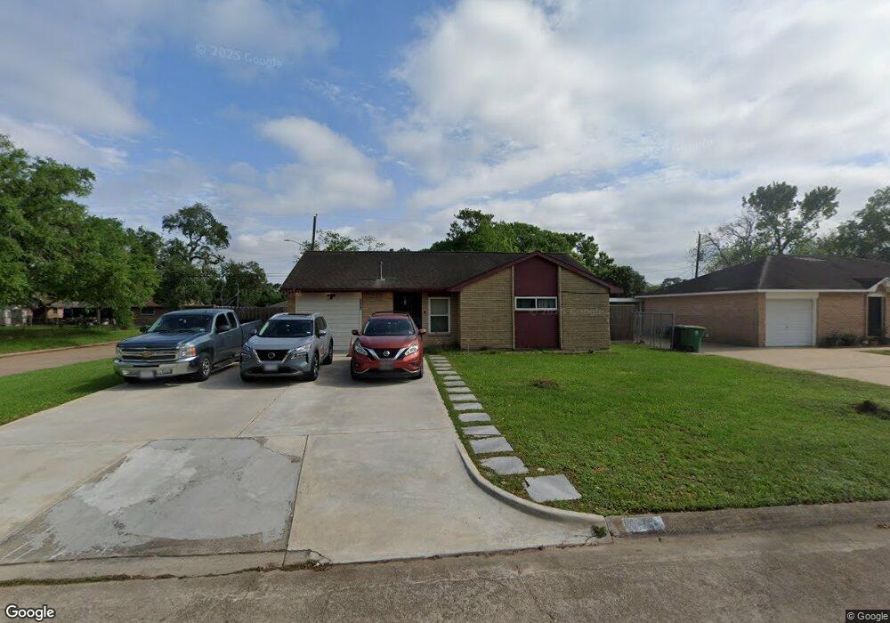 5734 Mackinaw St, Houston, TX 77053 - photo 1