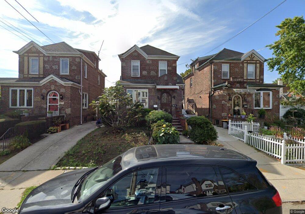 15906 Laburnum Ave, Flushing, NY 11358 - photo 1