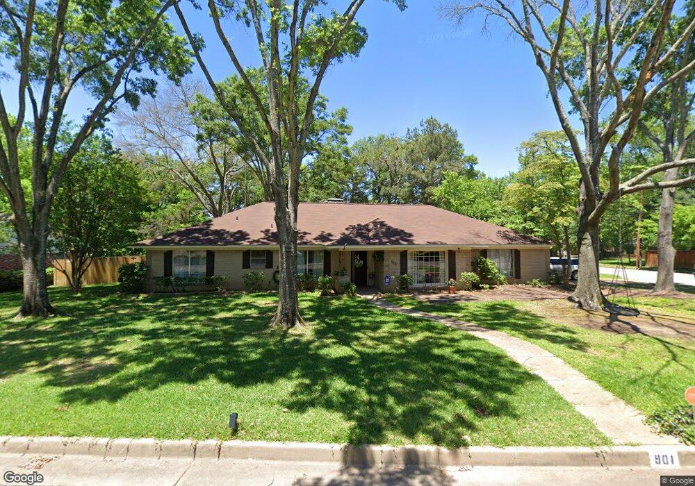 901 Trenton Dr, Tyler, TX 75703 - photo 1