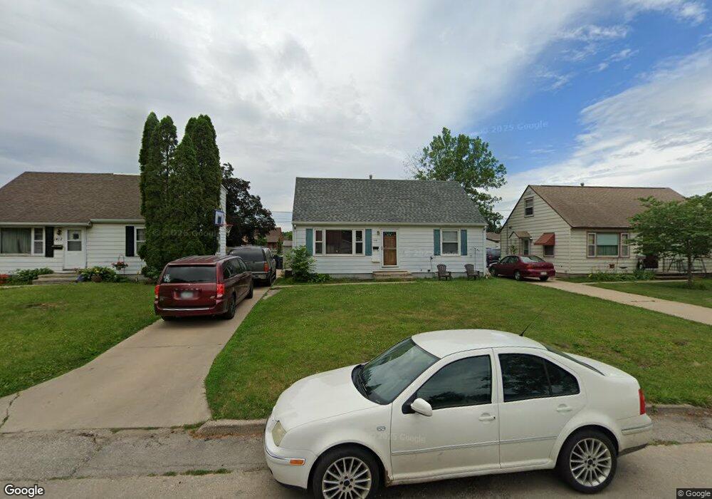 1416 10th St NW, Cedar Rapids, IA 52405 - photo 1