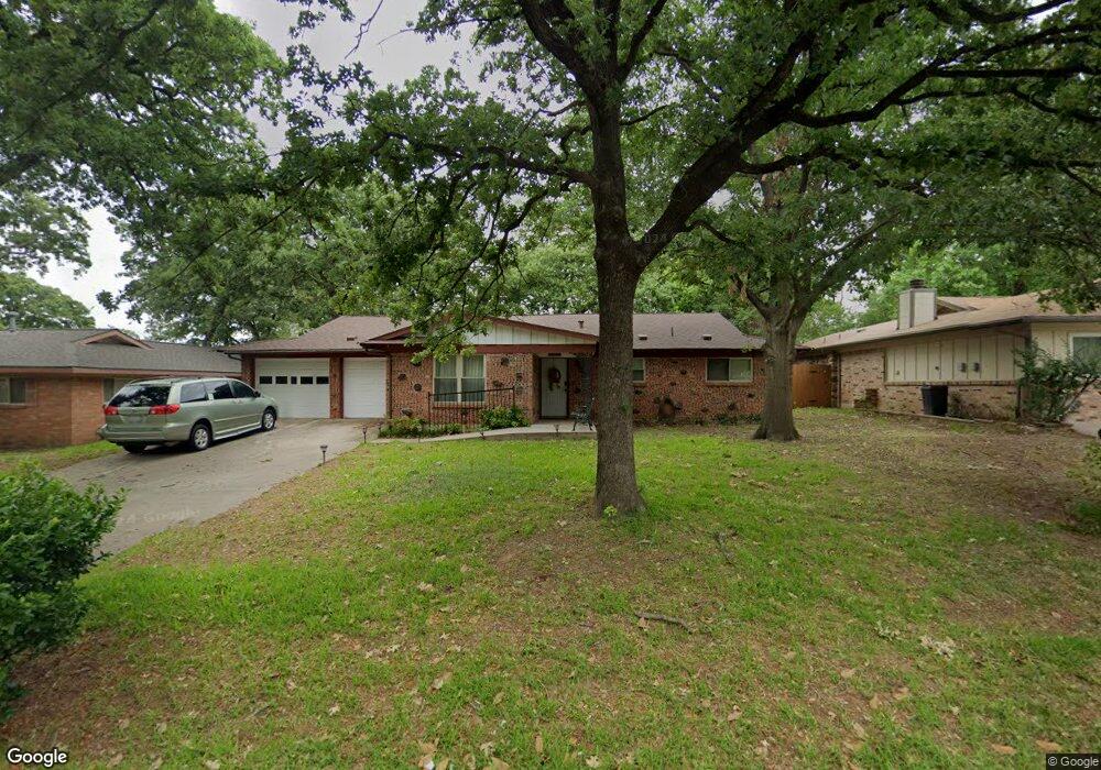 1044 Cavender Dr, Hurst, TX 76053 - photo 1