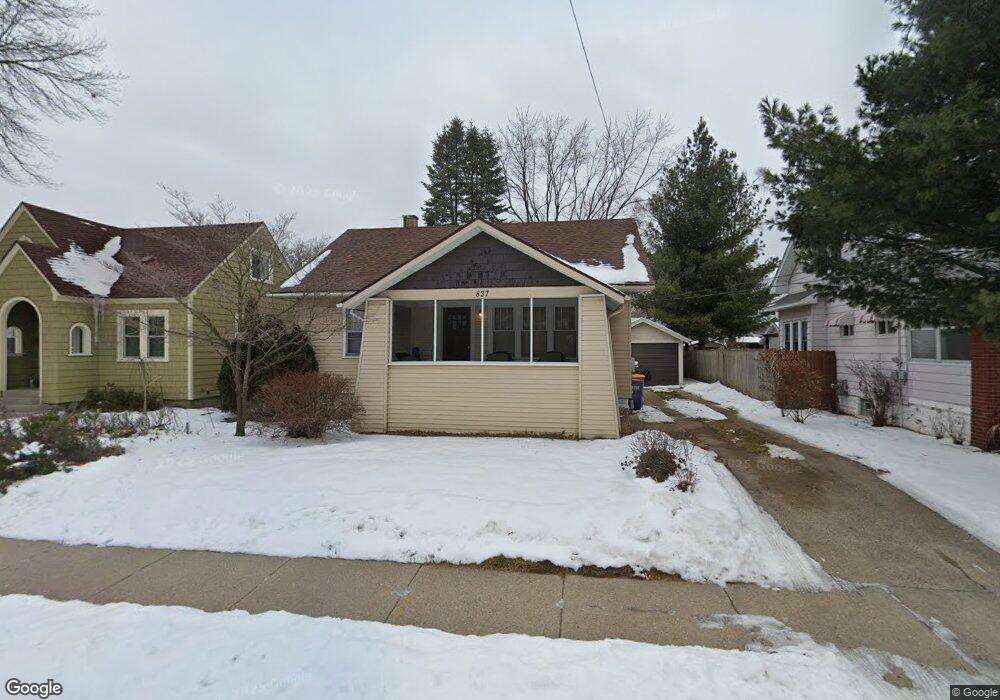 837 Graceland St NE, Grand Rapids, MI 49505 - photo 1